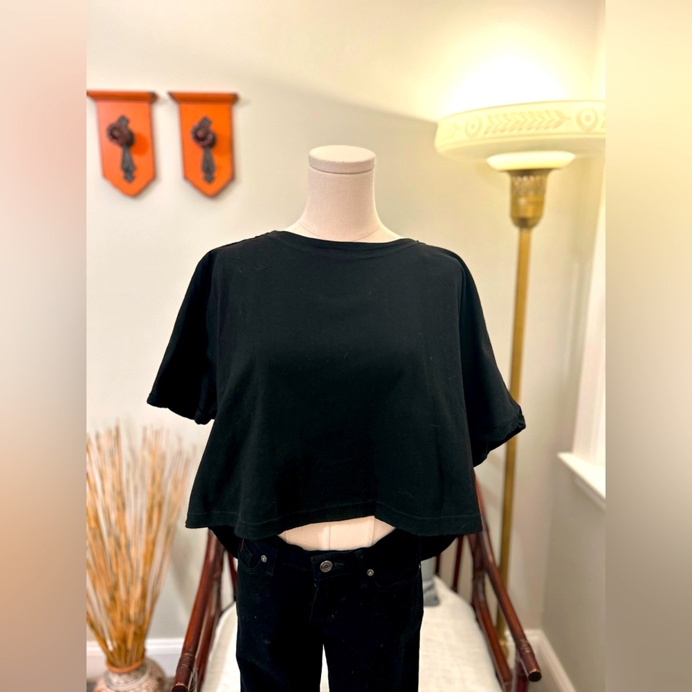 Talulah short sleeve sweat.